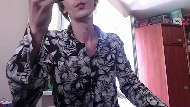 Samuel Skywalker online show from 06/04/26, 09:03