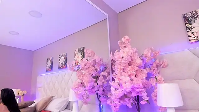 Bianca Monroe  online show from 04/16/26, 09:39