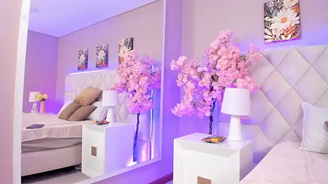 Bianca Monroe  online show from 04/07/26, 08:10