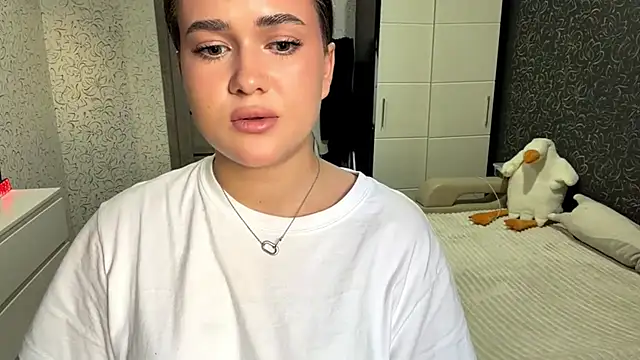 JoycelynUrion online show from 04/14/26, 11:26