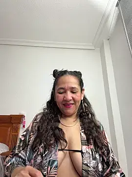 Snapshot of CrystalIvy chatting on 02/23/26, 06:14 CrystalIvy online show from 02/23/26, 06:14