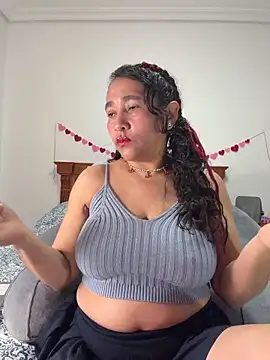 CrystalIvy online show from 04/03/26, 12:28