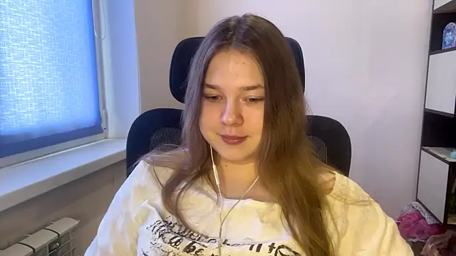 TomikoPfau online show from 03/29/26, 08:05