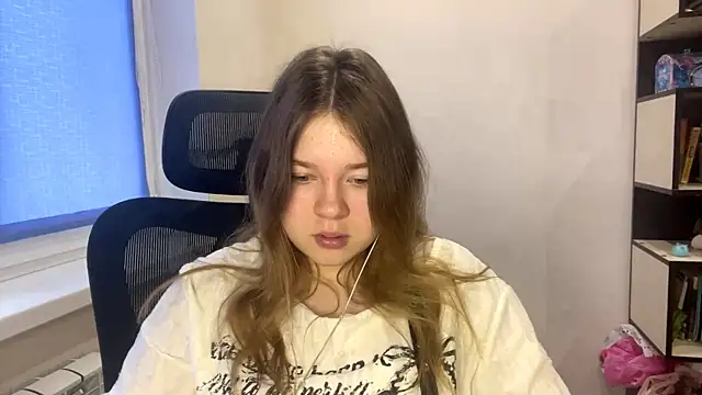 TomikoPfau online show from 04/03/26, 03:13