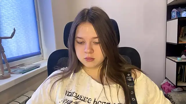 Snapshot of TomikoPfau chatting on 03/01/26, 08:03 TomikoPfau online show from 03/01/26, 08:03