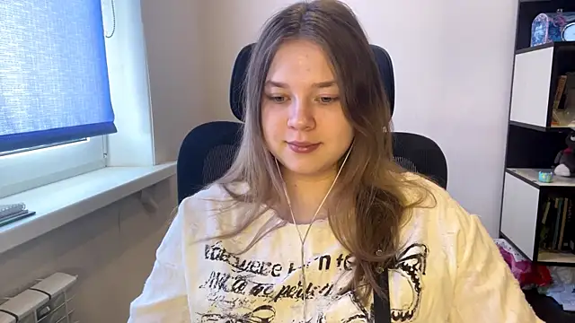 TomikoPfau online show from 03/23/26, 07:41