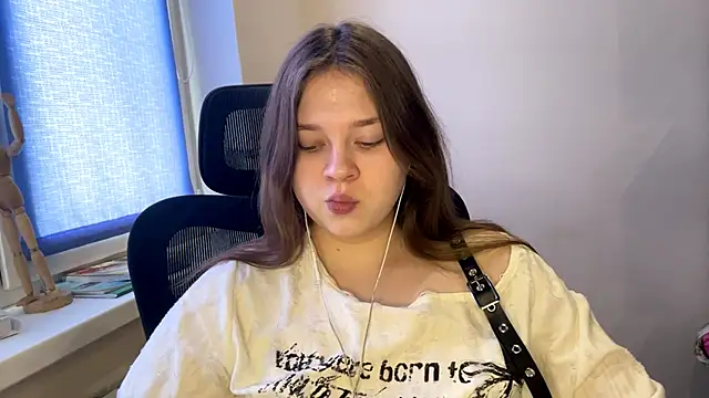 TomikoPfau online show from 03/05/26, 09:17