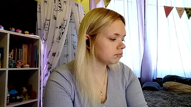 Snapshot of Karengilgun chatting on 02/23/26, 02:17 Karengilgun online show from 02/23/26, 02:17