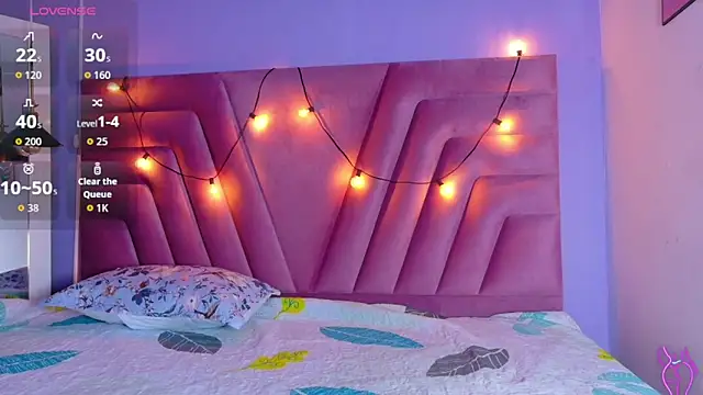 naughtyyindiann online show from 04/18/26, 02:58