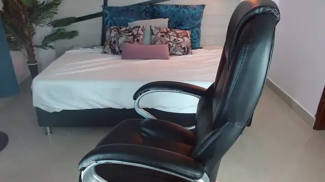 Anne blake online show from 04/27/26, 12:14