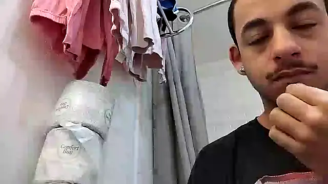 momo0208 online show from 02/21/26, 02:08