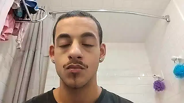 momo0208 online show from 02/19/26, 04:37