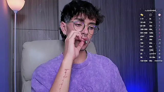 Snapshot of sr_sprinkles chatting on 02/20/26, 07:38 sr sprinkles online show from 02/20/26, 07:38