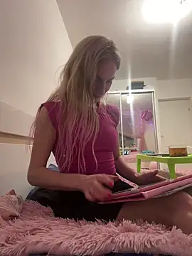 Snapshot of Faiiry_ chatting on 02/20/26, 04:20 Faiiry online show from 02/20/26, 04:20