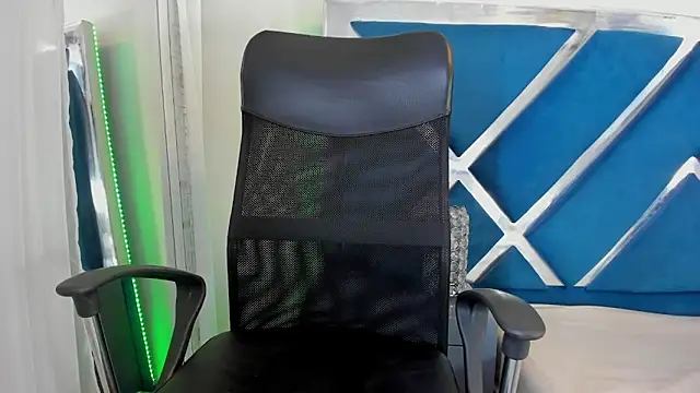 lilygloww online show from 03/10/26, 12:42