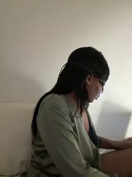  MillaCruz online show from 02/24/26, 08:21