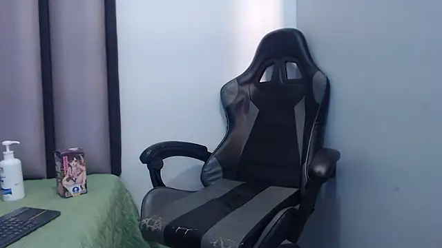 Snapshot of Endrick-23 chatting on 03/01/26, 03:50 Endrick-23 online show from 03/01/26, 03:50