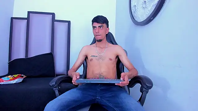 Endrick-23 online show from 03/28/26, 04:13