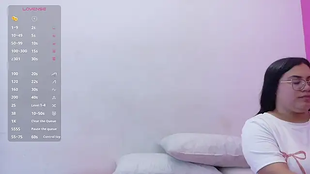 curvybuffgirllll online show from 03/11/26, 08:03