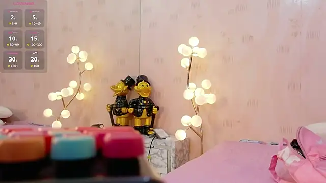 curvybuffgirllll online show from 04/12/26, 08:01