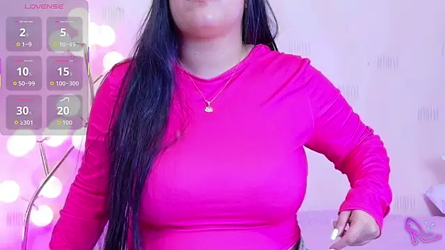 Snapshot of curvybuffgirllll chatting on 05/12/26, 07:31 curvybuffgirllll online show from 05/12/26, 07:31