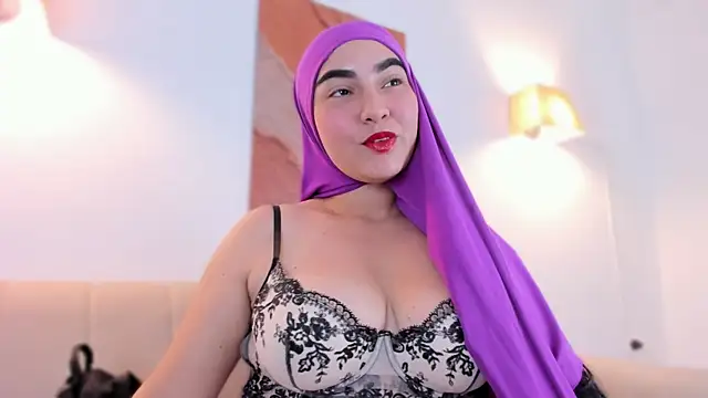 Snapshot of Malika_Noor chatting on 04/27/26, 03:10 Malika Noor online show from 04/27/26, 03:10