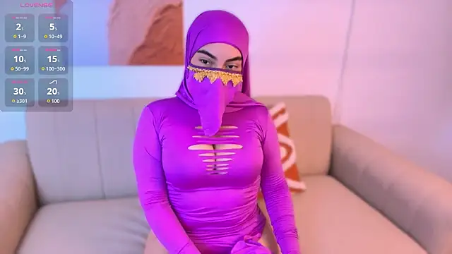 Snapshot of Malika_Noor chatting on 02/23/26, 01:55 Malika Noor online show from 02/23/26, 01:55