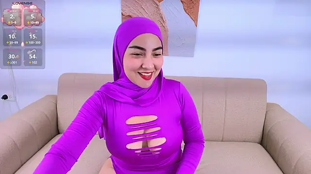 Malika Noor online show from 03/15/26, 11:45