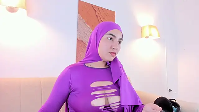 Snapshot of Malika_Noor chatting on 05/12/26, 02:12 Malika Noor online show from 05/12/26, 02:12