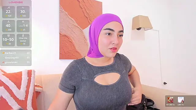 Snapshot of Malika_Noor chatting on 05/25/26, 03:11 Malika Noor online show from 05/25/26, 03:11