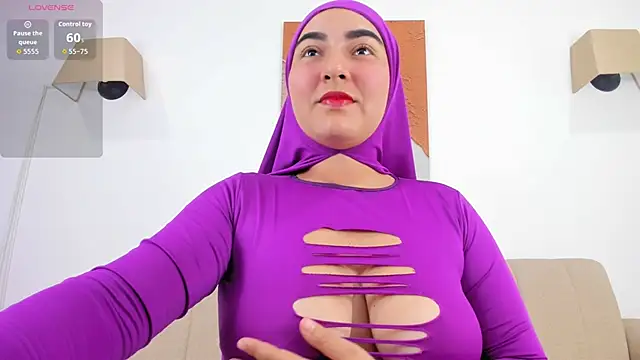 Malika Noor online show from 04/12/26, 03:37