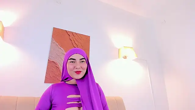 Snapshot of Malika_Noor chatting on 04/16/26, 09:39 Malika Noor online show from 04/16/26, 09:39