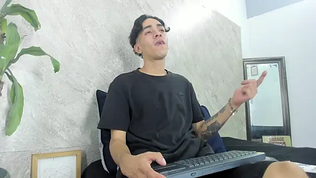 Mick-lollipop online show from 04/09/26, 07:53