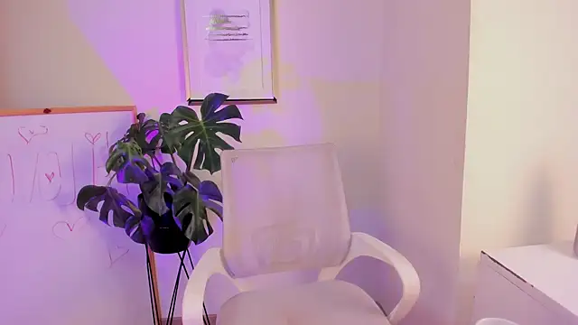 Emma Dancer online show from 07/25/26, 12:11