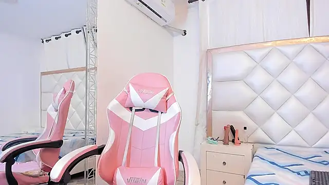 michelleblair1 online show from 03/12/26, 01:37