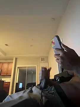 Snapshot of kiddzz chatting on 12/19/25, 01:42 kiddzz online show from 12/19/25, 01:42