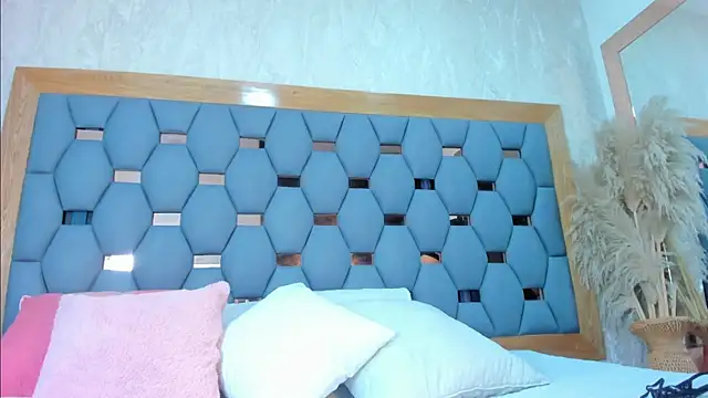 Snapshot of yayi_sm chatting on 02/25/26, 11:54 yayi sm online show from 02/25/26, 11:54