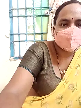 Snapshot of keerthy_telugu chatting on 04/28/26, 05:28 keerthy telugu online show from 04/28/26, 05:28