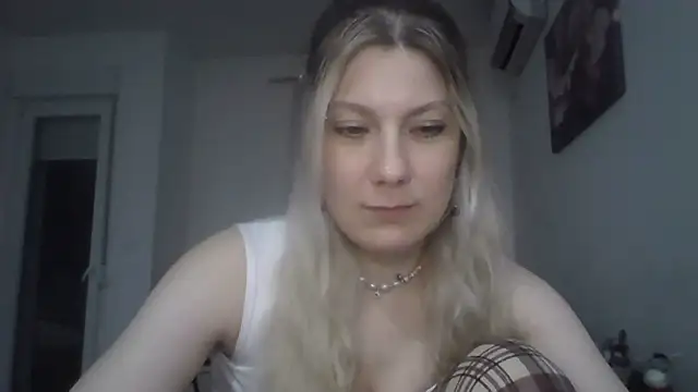 Foxy Bright online show from 03/23/26, 07:14