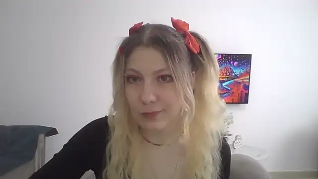 Foxy Bright online show from 03/04/26, 12:46