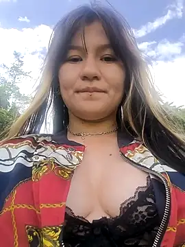 Snapshot of Persefone1331 chatting on 02/25/26, 07:25 Persefone1331 online show from 02/25/26, 07:25