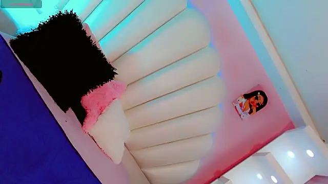 Daniiela Ember online show from 03/03/26, 04:41