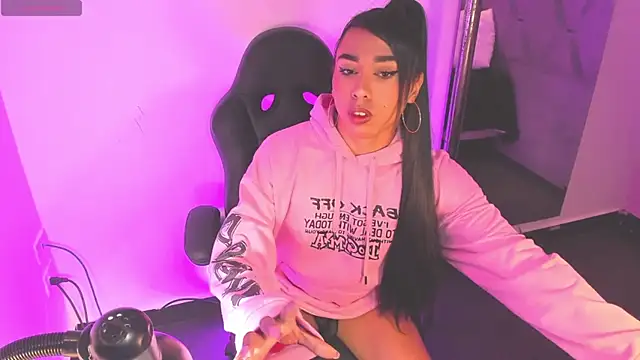 Daniiela Ember online show from 04/13/26, 11:47