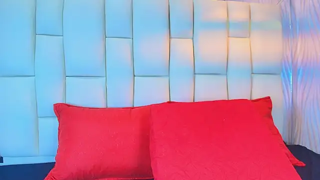 Lana Sliim online show from 04/24/26, 12:07
