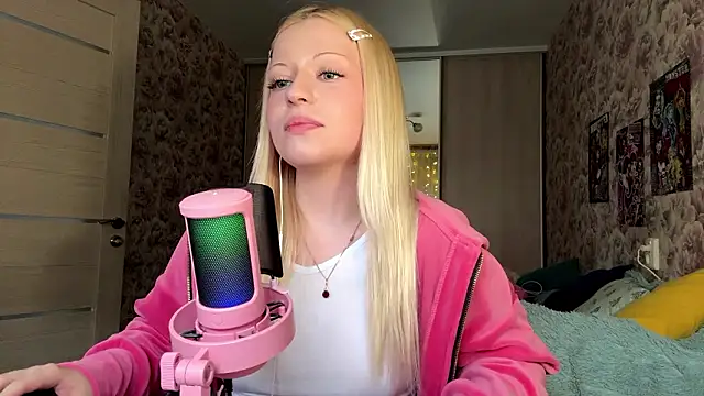 Snapshot of JeneeBIanks chatting on 02/24/26, 11:33 JeneeBIanks online show from 02/24/26, 11:33