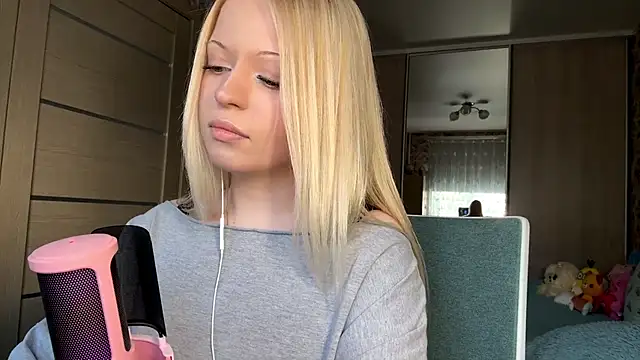 JeneeBIanks online show from 03/15/26, 12:45