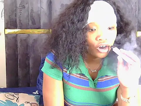 Divine Beautyxx online show from 03/09/26, 02:09