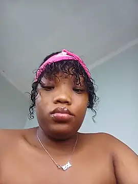 Divine Beautyxx online show from 06/17/26, 03:50