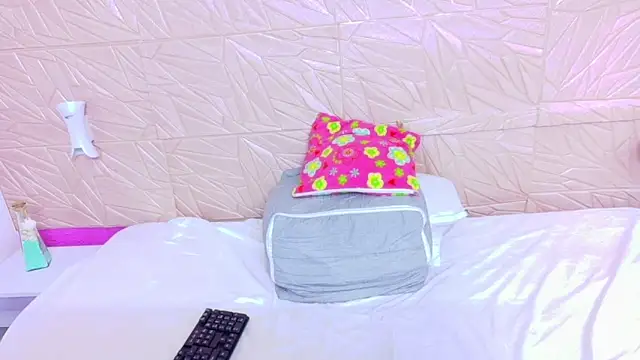 nina bae online show from 03/31/26, 08:44