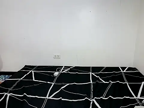 xNaughtymilesx online show from 05/06/26, 02:54